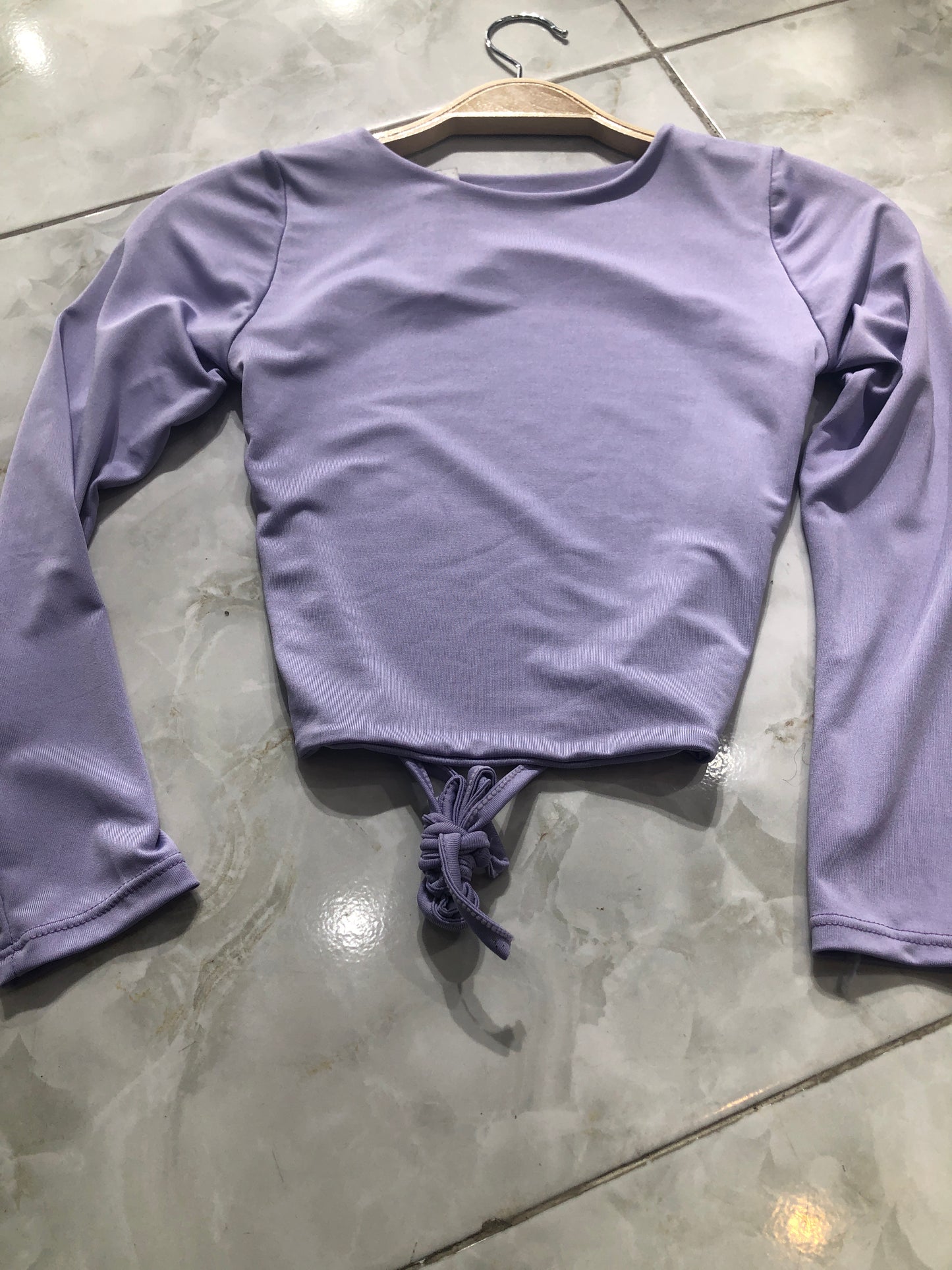 Blusa cuello alto espalda afuera