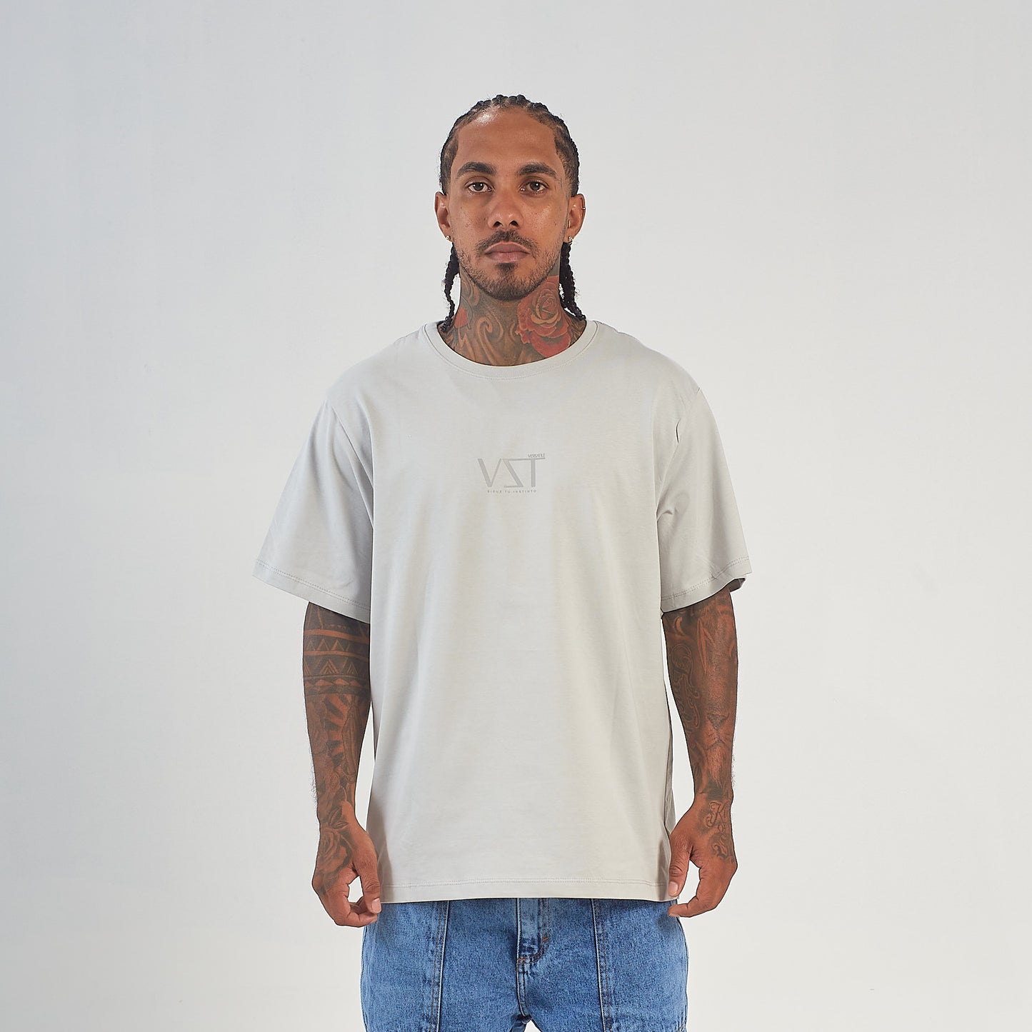 Camiseta Verzatile Estampada (Gráfico Doble) Oso