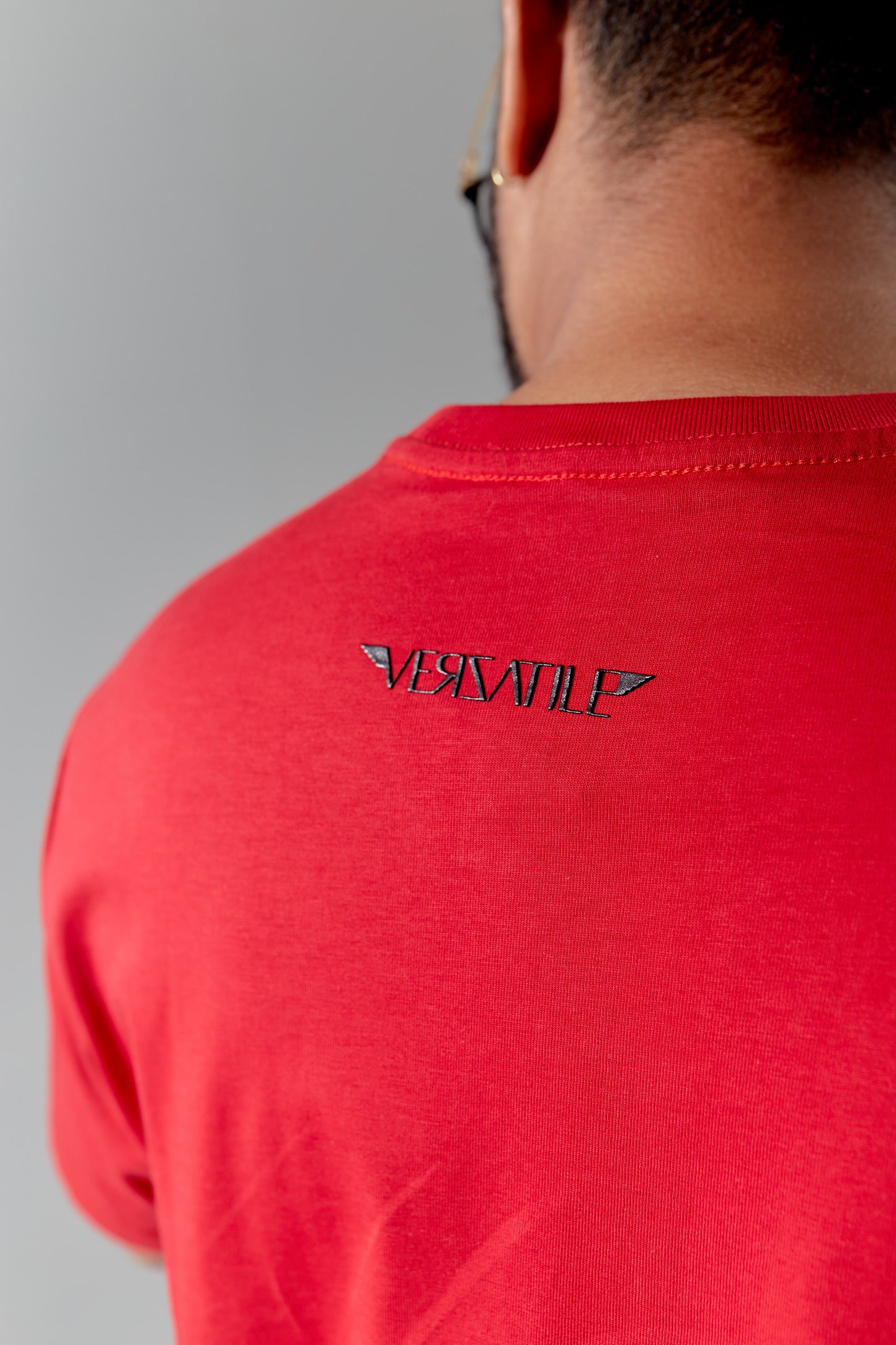 Camiseta oversized estampada tokio gris