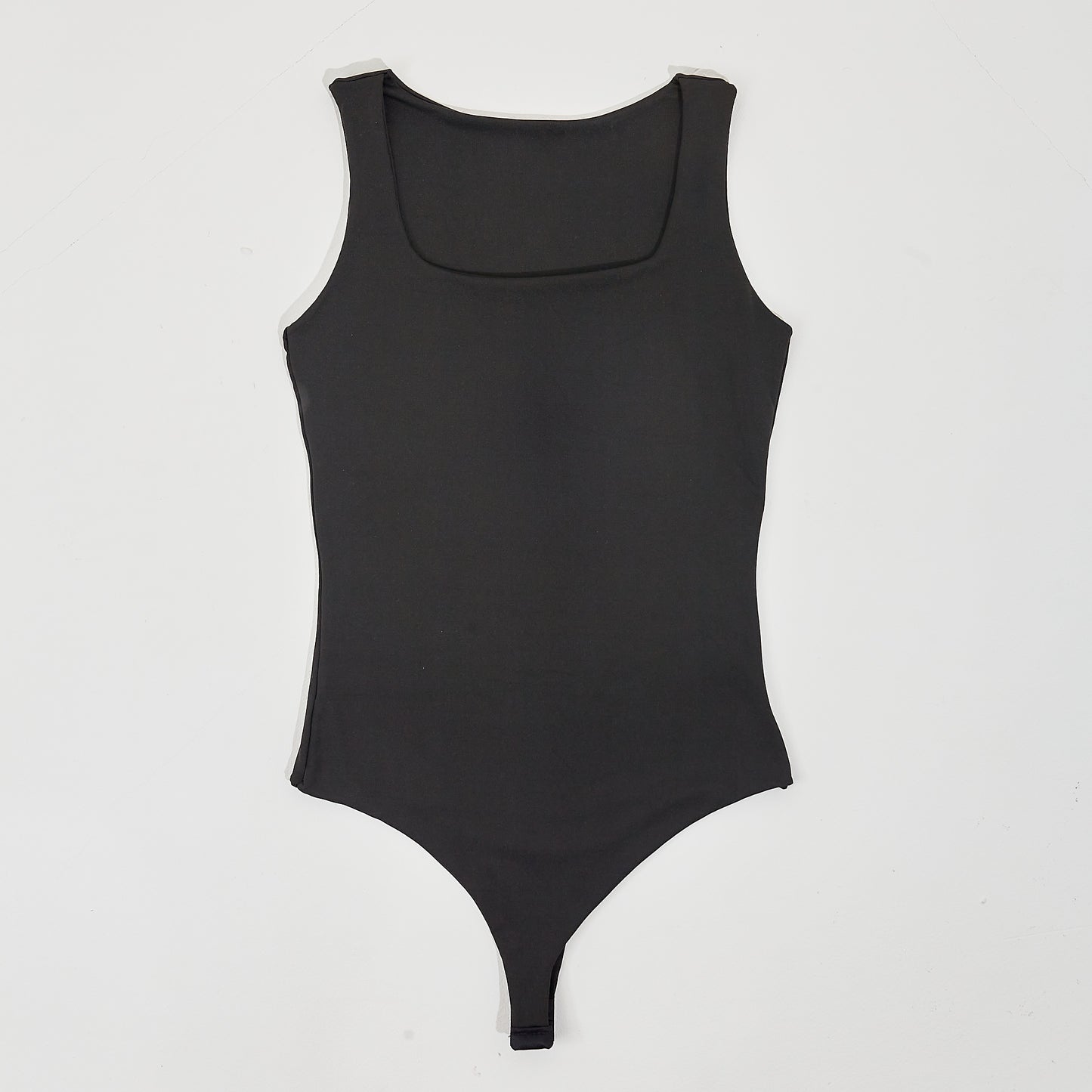 BODY FRENTE CUADRADO