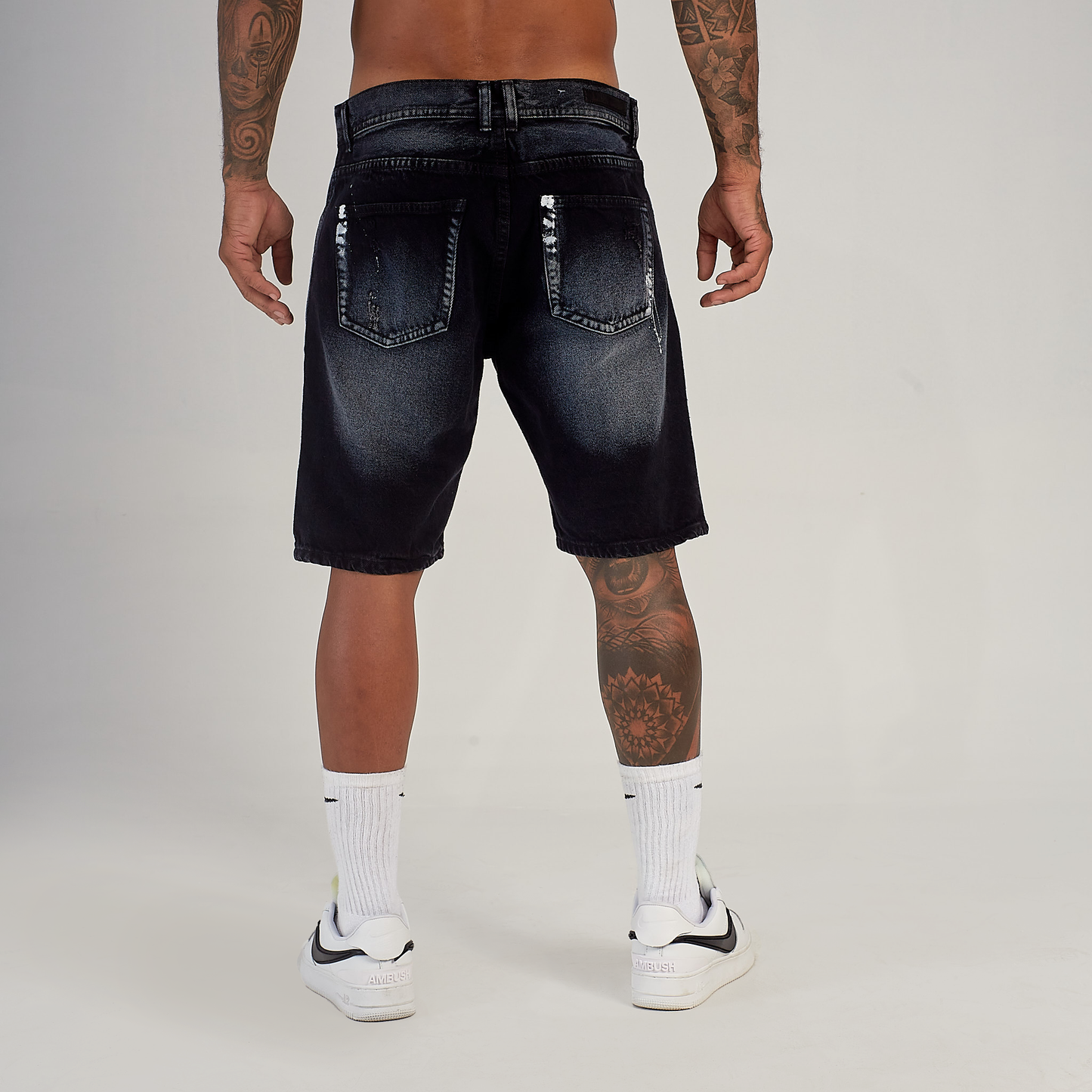 Bermuda Denim Unike Desgastada con Efecto Salpicado