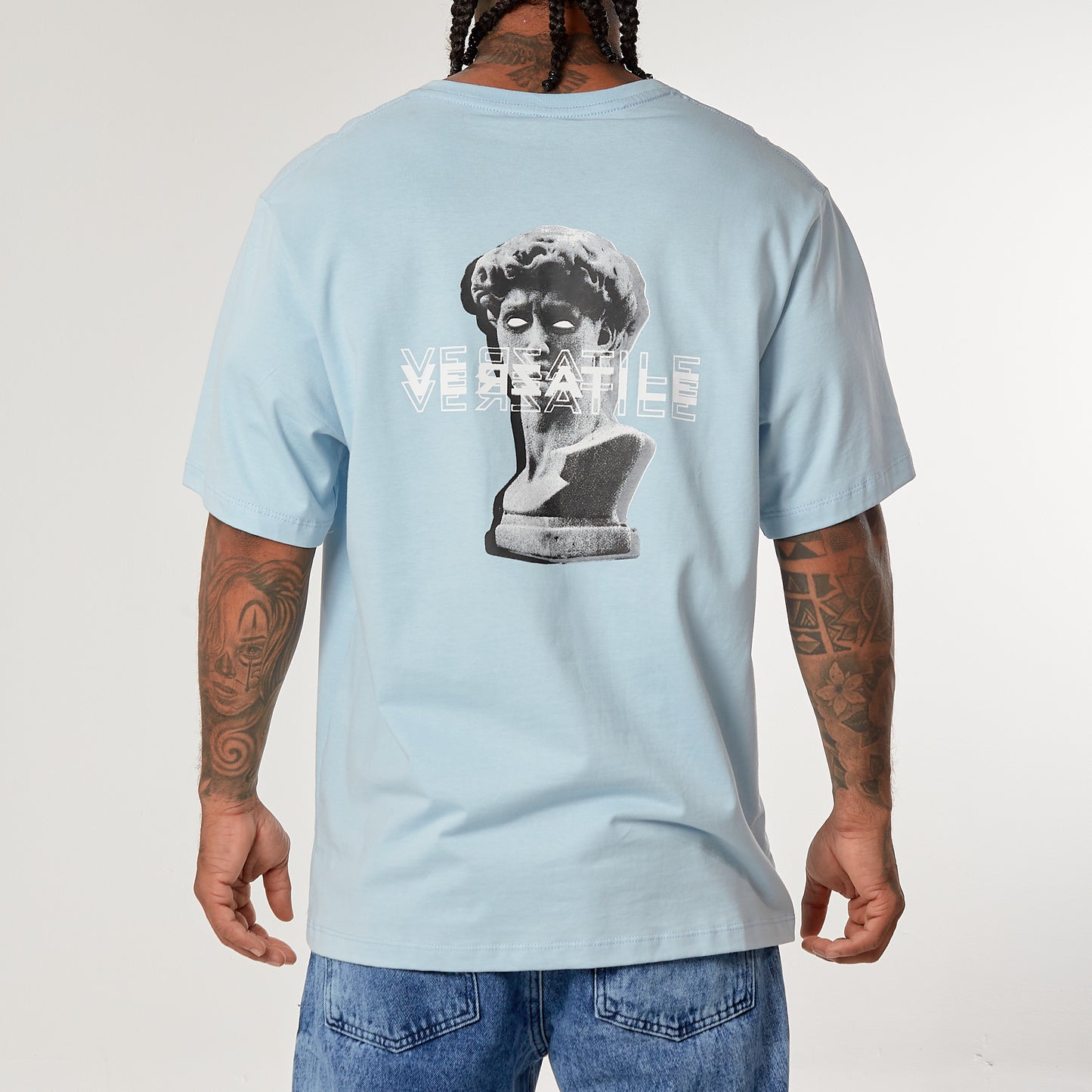 Camiseta Verzatile Estampada (Gráfico Doble) Escultur