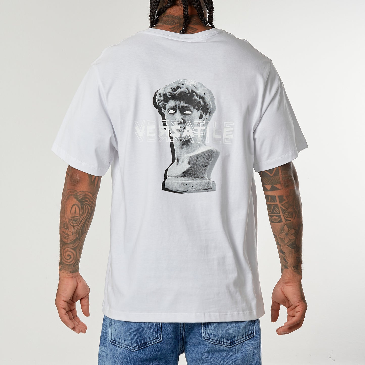 Camiseta Verzatile Estampada (Gráfico Doble) Escultur