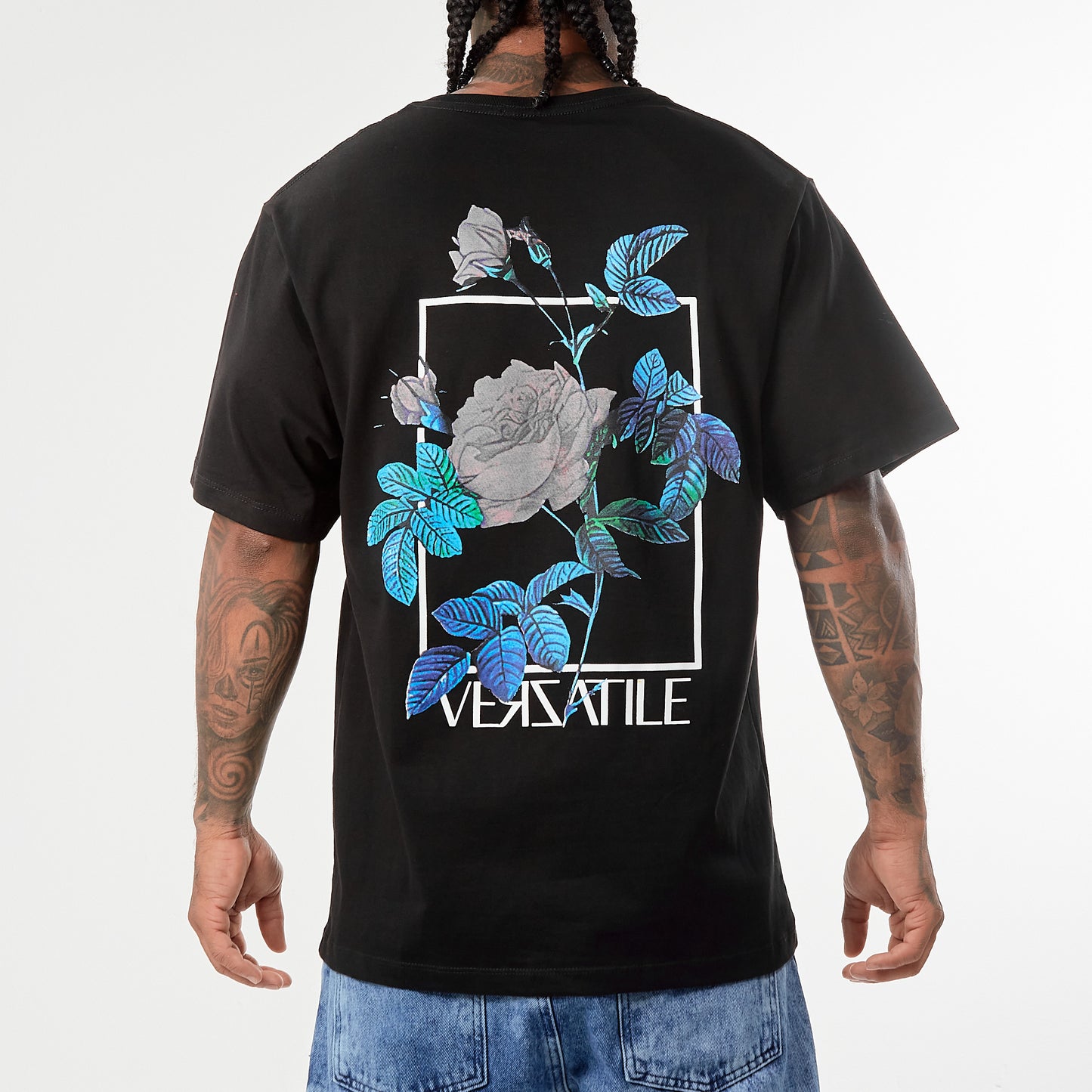 Camiseta Verzatile Estampada (Gráfico Doble) Flores