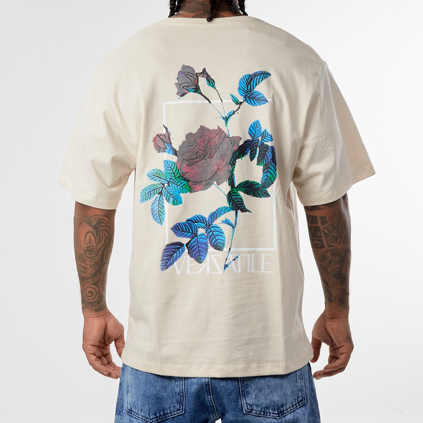 Camiseta Verzatile Estampada (Gráfico Doble) Flores