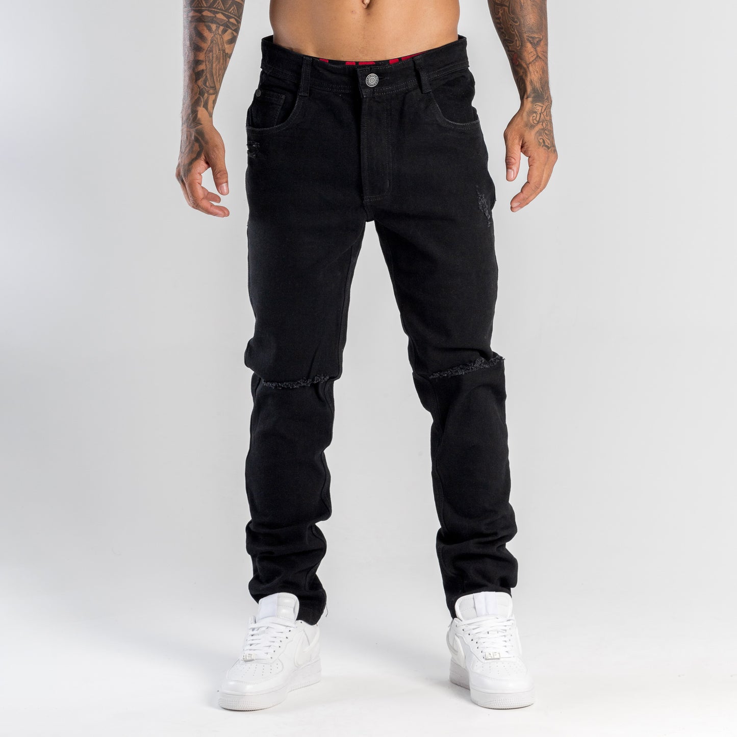 Jean Slim  roto rodilla