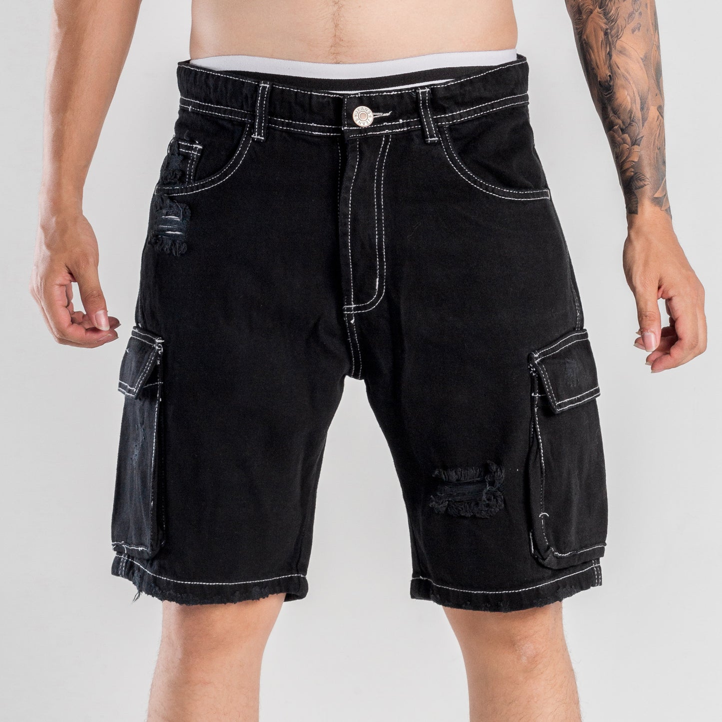Bermuda Cargo Negra Hilo Blanco